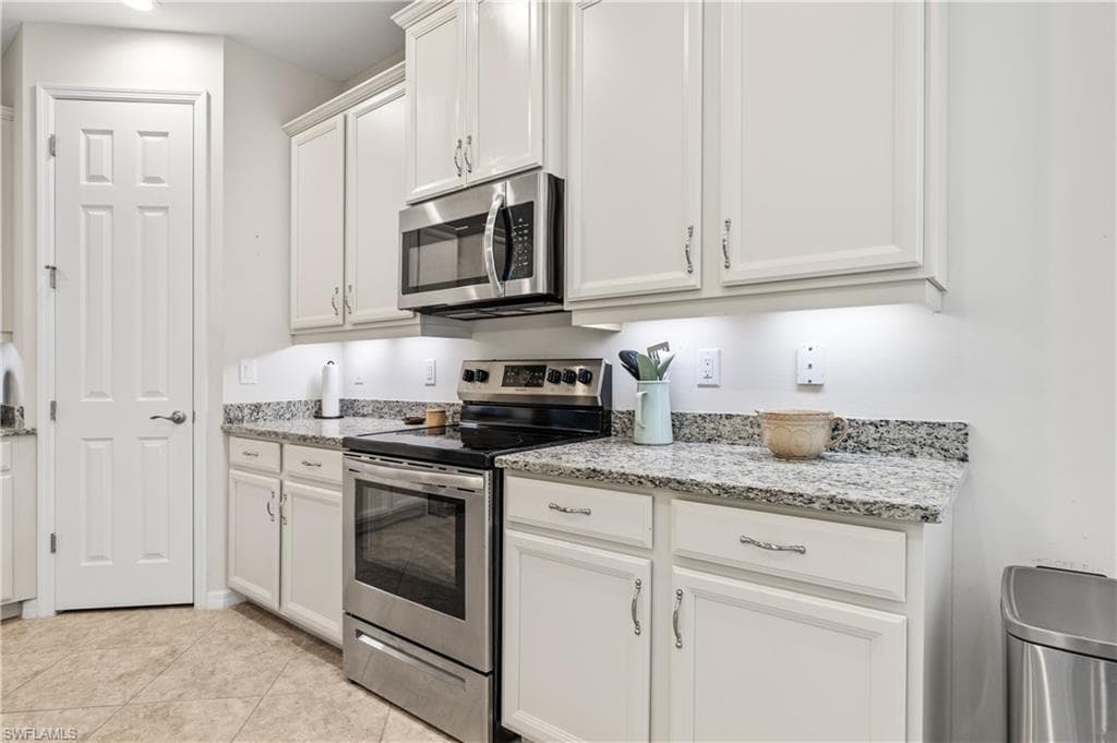 2935 Sunset Pointe CIR-8