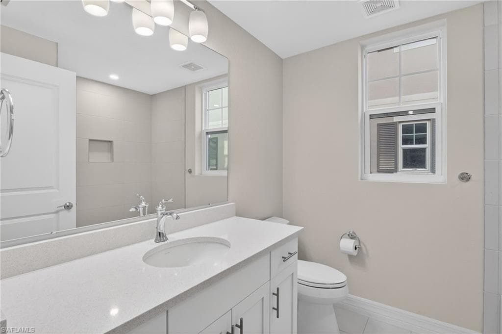 286 Indies DR E 101-13