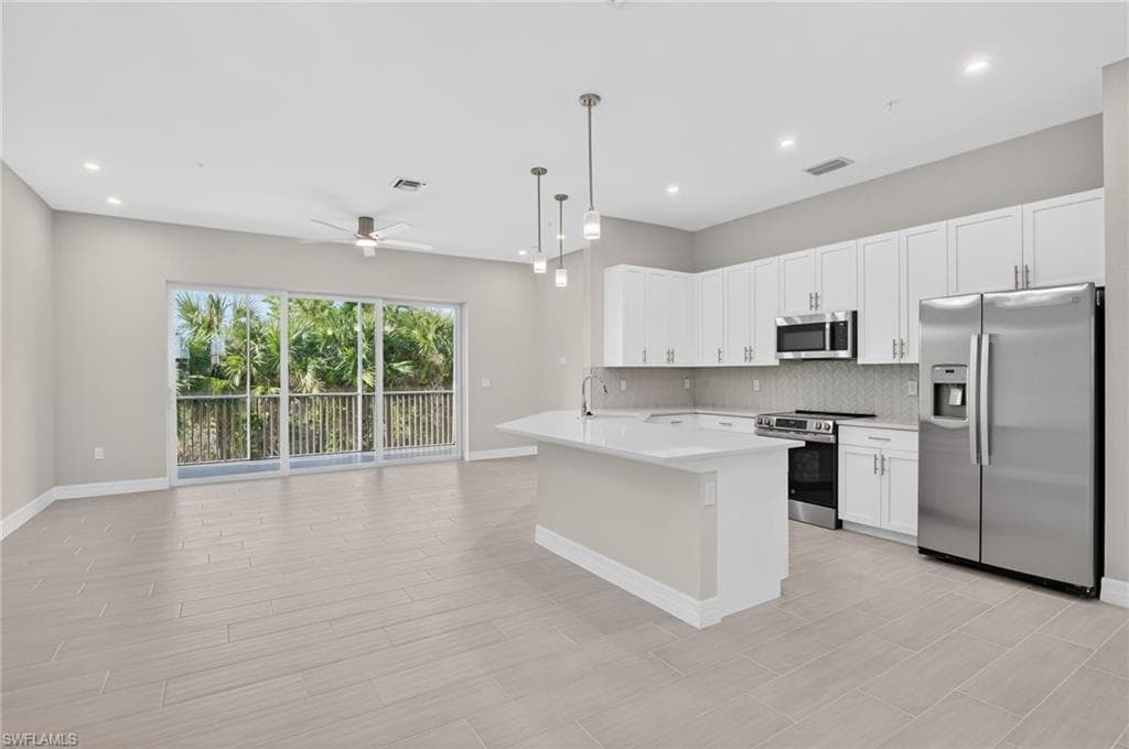 286 Indies DR E 202-2