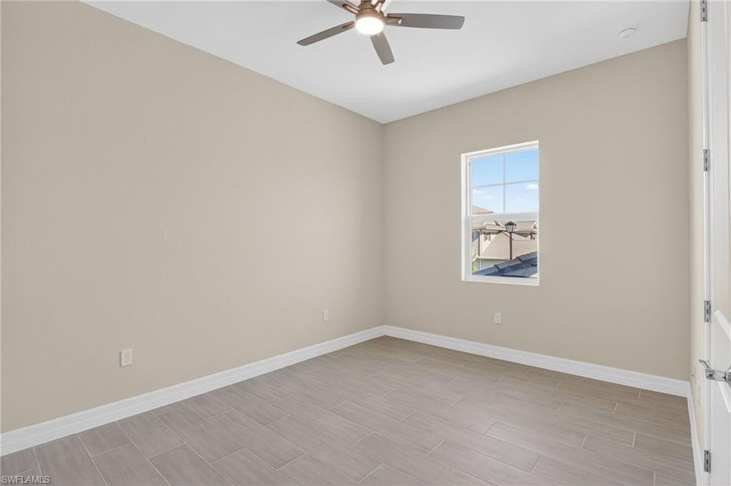 286 Indies DR E 202-16