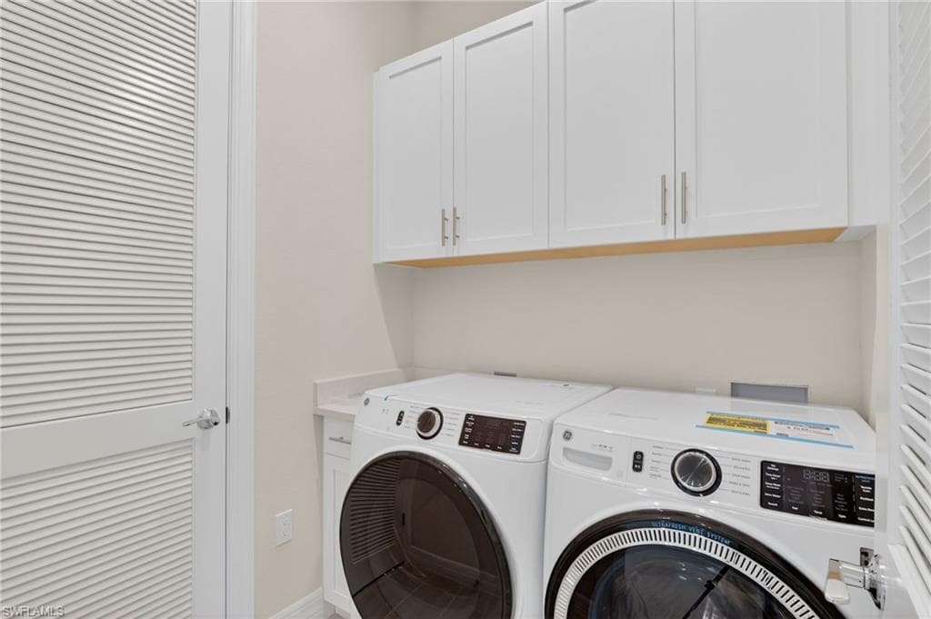 286 Indies DR E 202-7