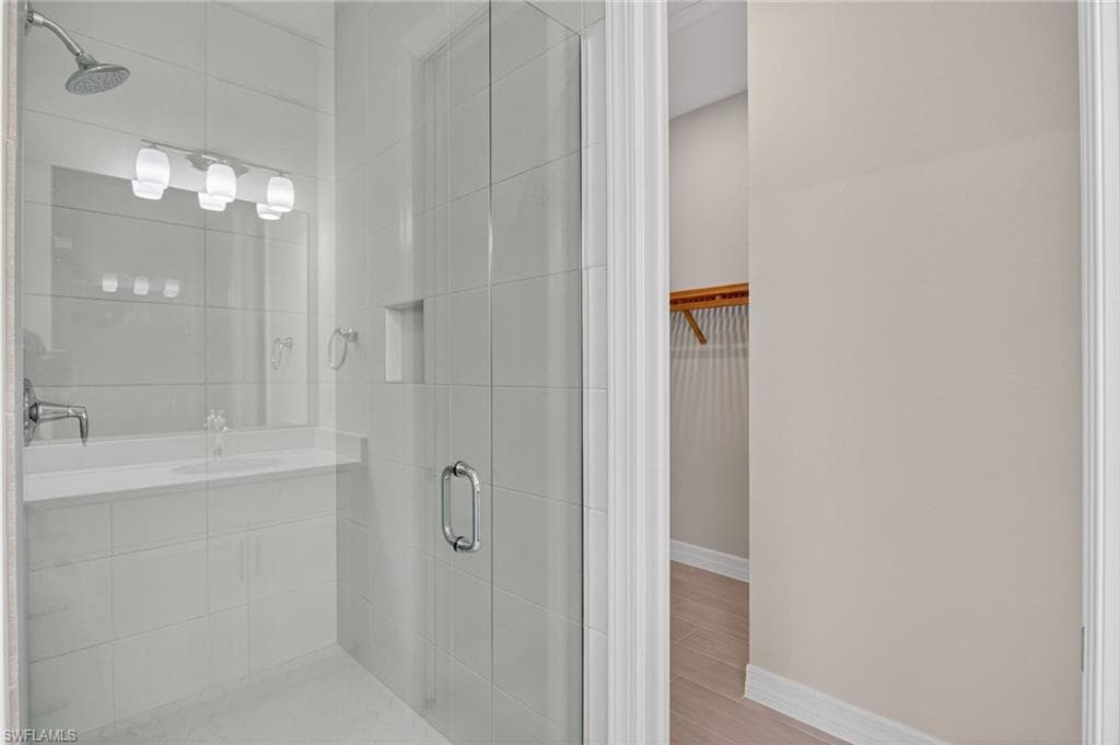 286 Indies DR E 202-11