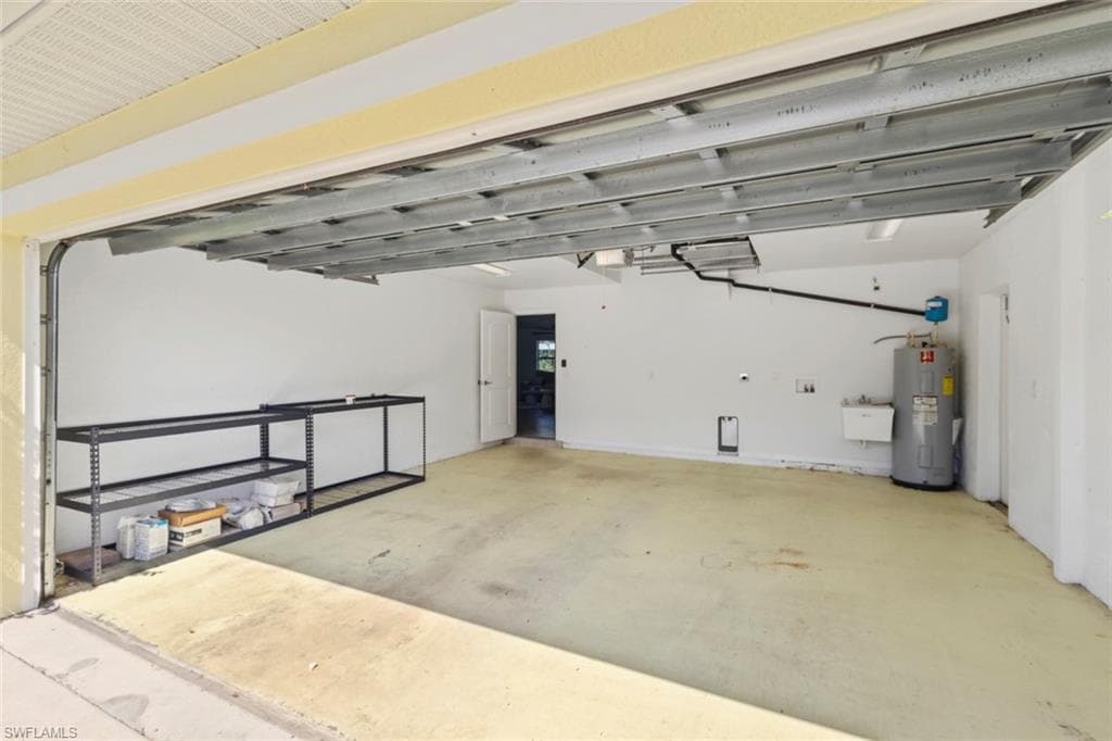 11693 OAKLAND DR-27