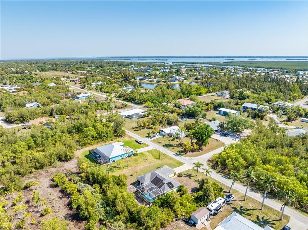 11693 OAKLAND DR-33