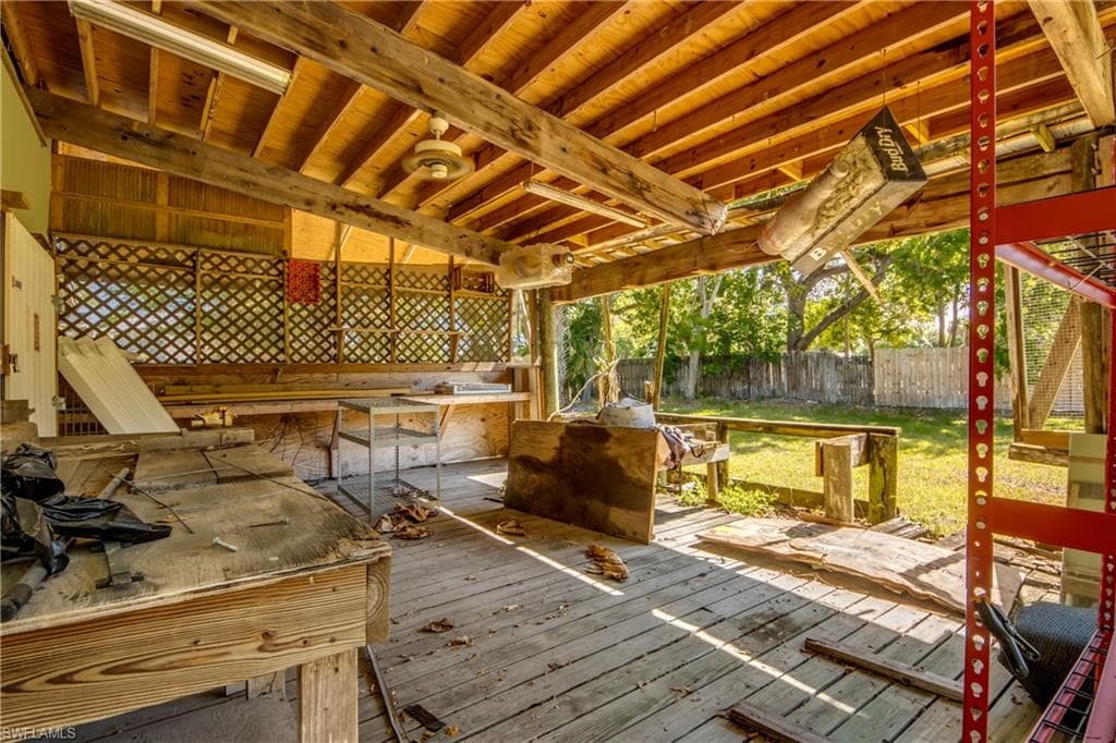 5121 Muddy LN-43