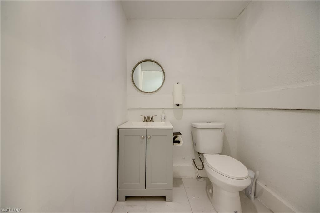 5121 Muddy LN-49