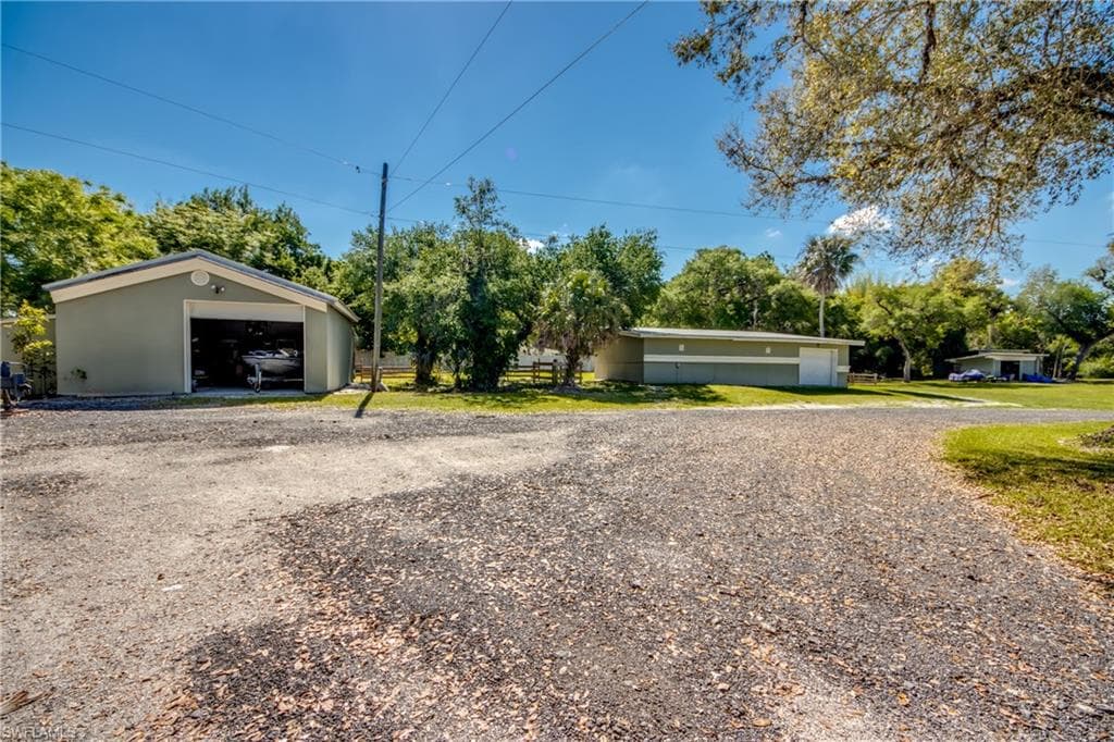 5121 Muddy LN-41