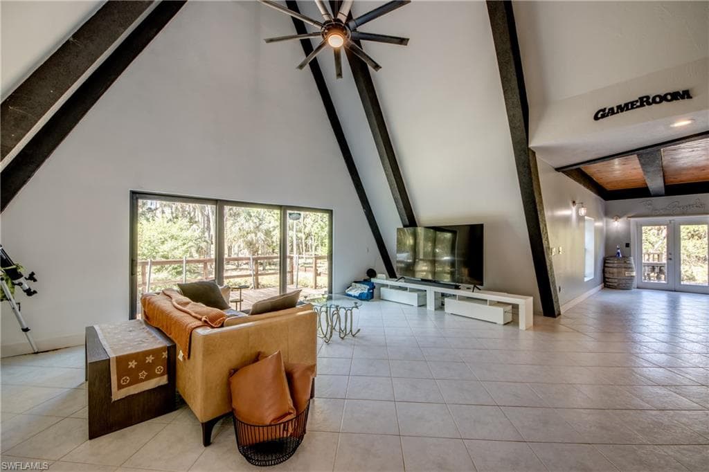5121 Muddy LN-11