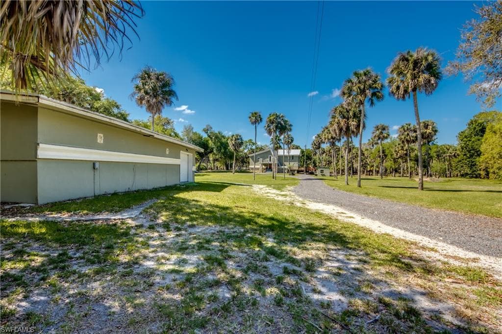 5121 Muddy LN-44
