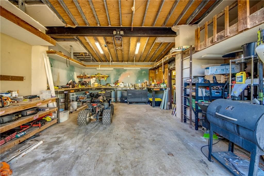 5121 Muddy LN-40