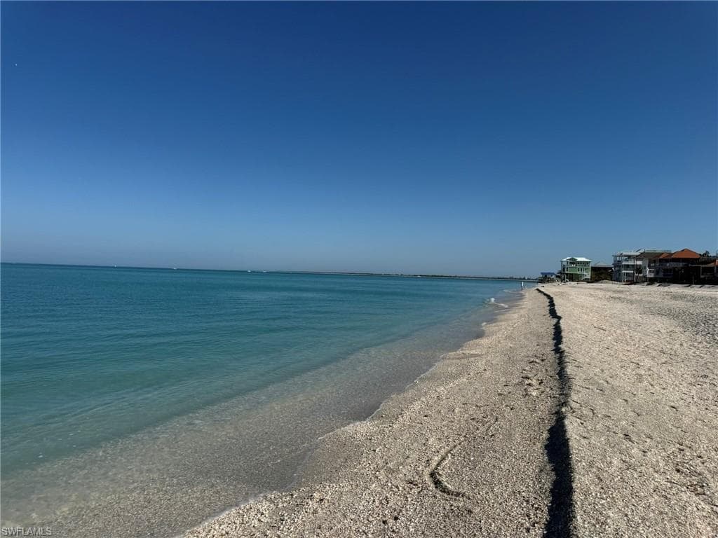 484 Gulf Bend DR-7