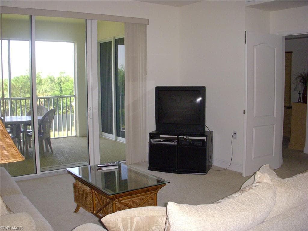 11021 Gulf Reflections DR 303-12