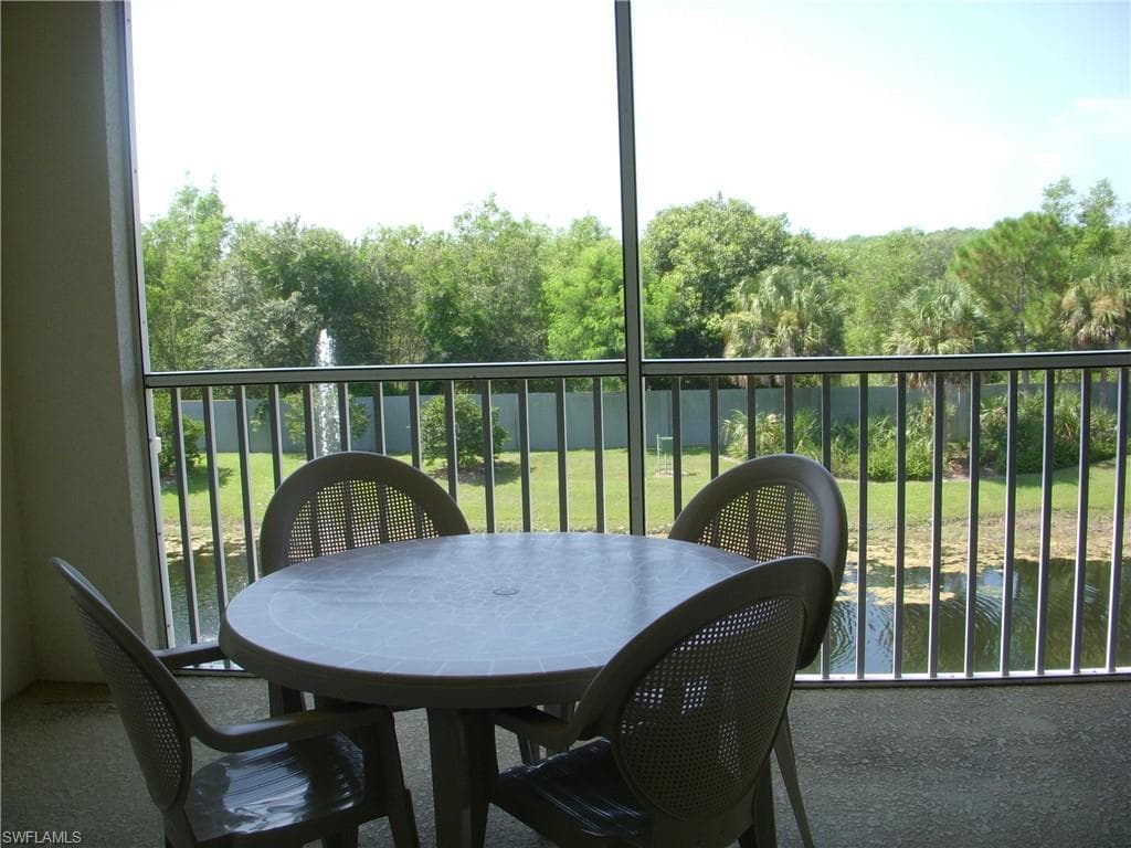 11021 Gulf Reflections DR 303-22
