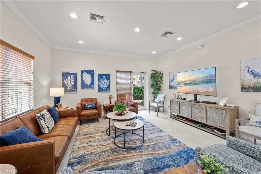 11021 Gulf Reflections DR 303-32
