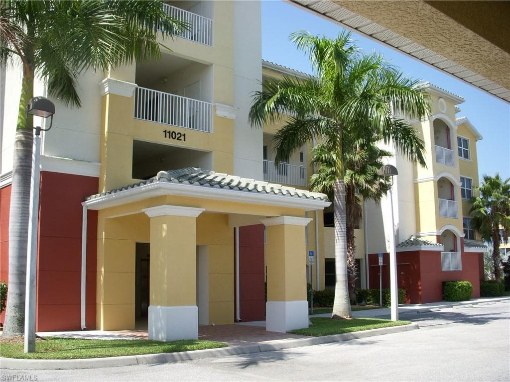 11021 Gulf Reflections DR 303-1