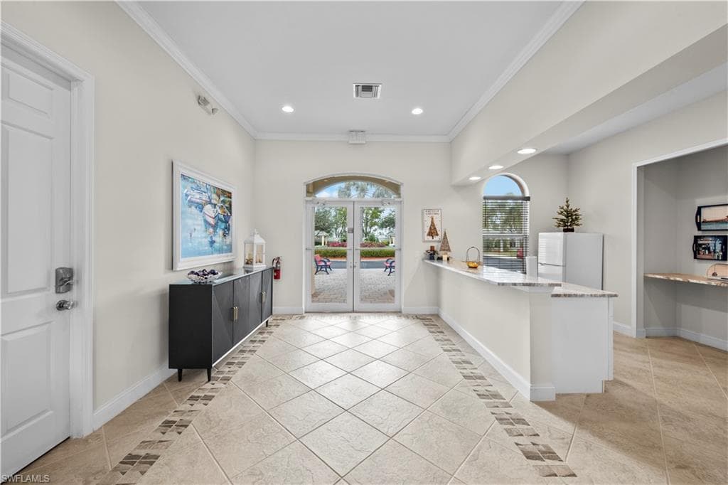 11021 Gulf Reflections DR 303-24