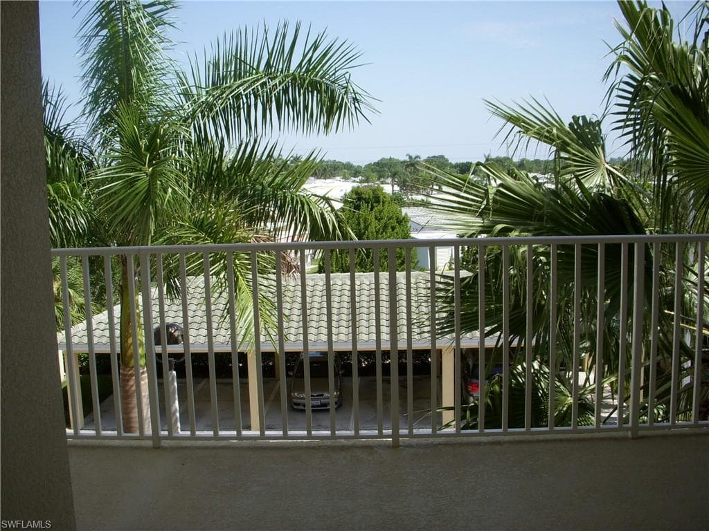 11021 Gulf Reflections DR 303-4