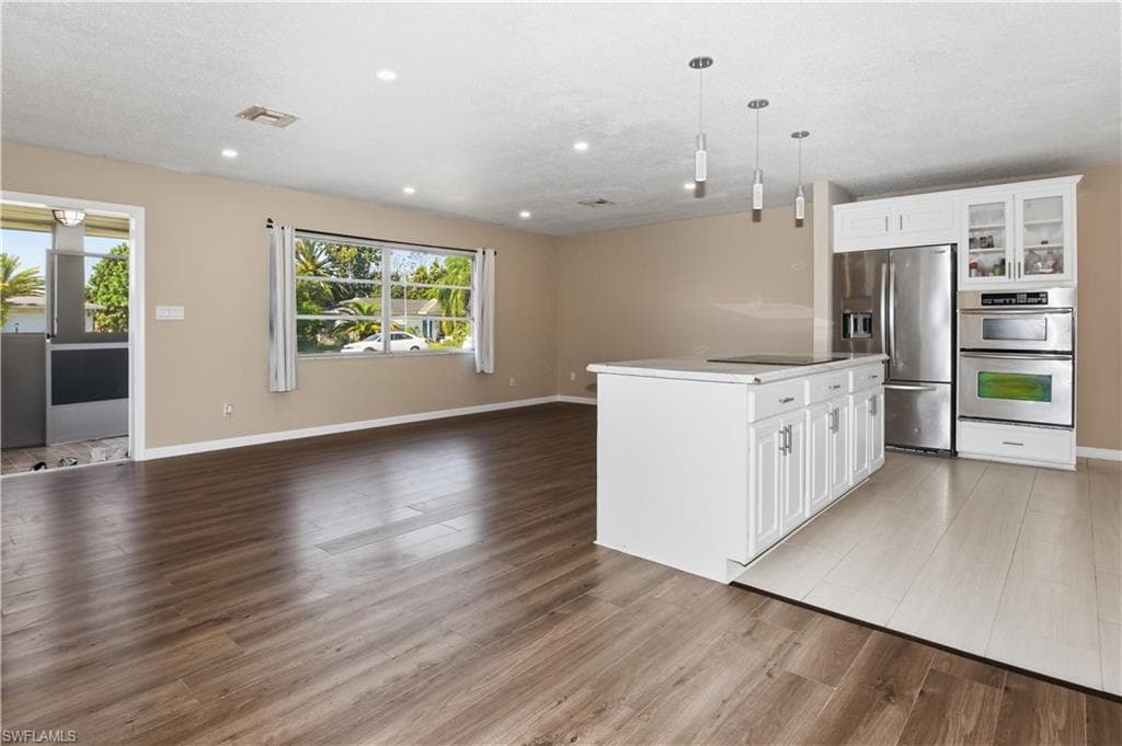 1405 Archer ST-12