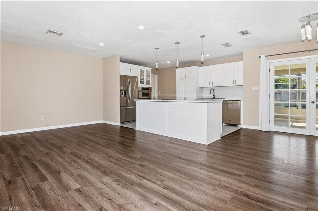 1405 Archer ST-11