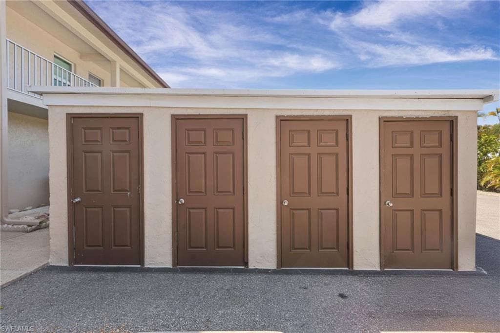 16051 Dublin CIR 202-31