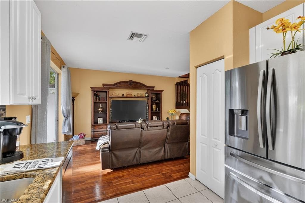 7005 Romana WAY 1701-14