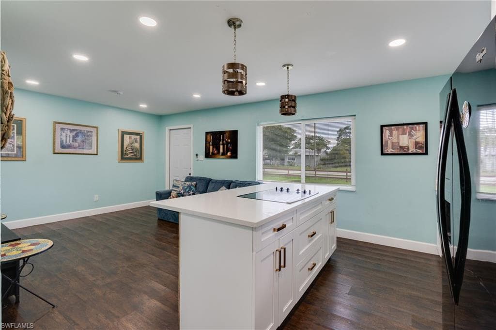 4630 New Haven DR-7