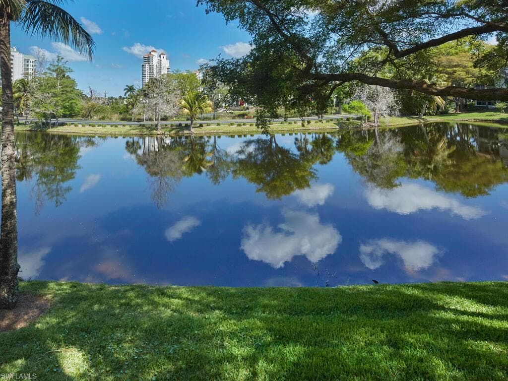 26932 Montego Pointe CT 201-2