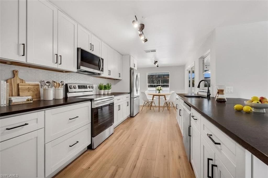 225 Pebble Beach CIR-8