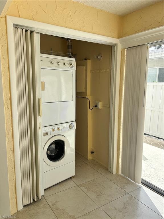 296 4th AVE S 296-7