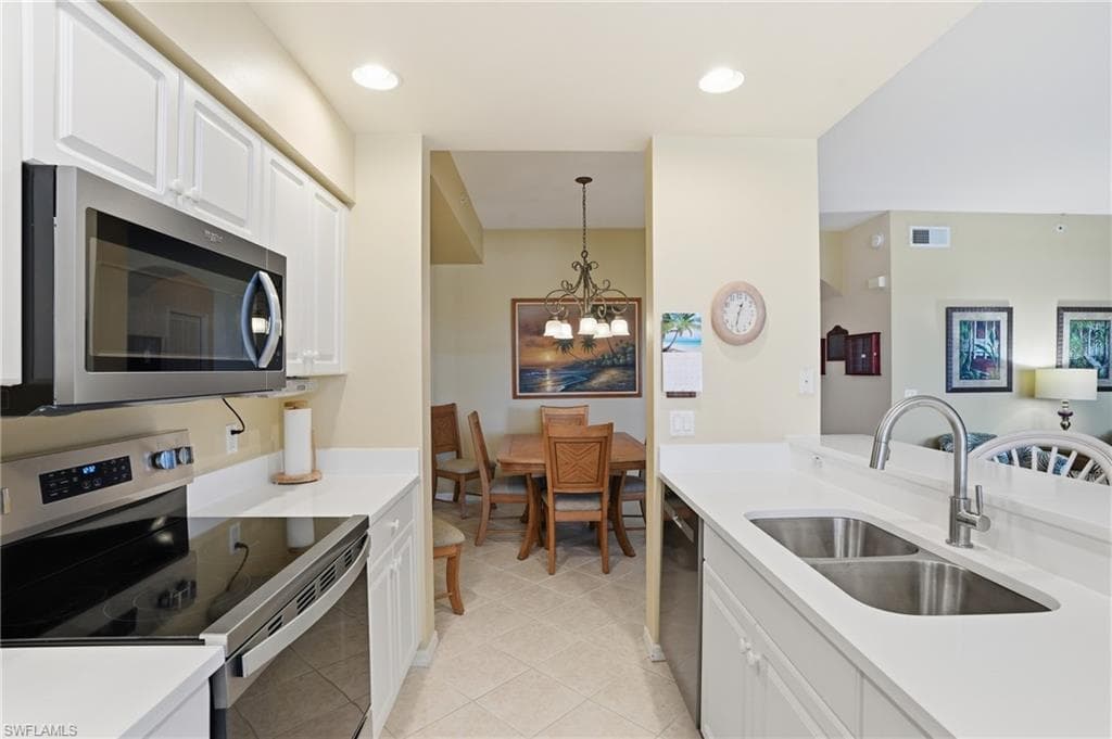 2730 Cypress Trace CIR 2812-19