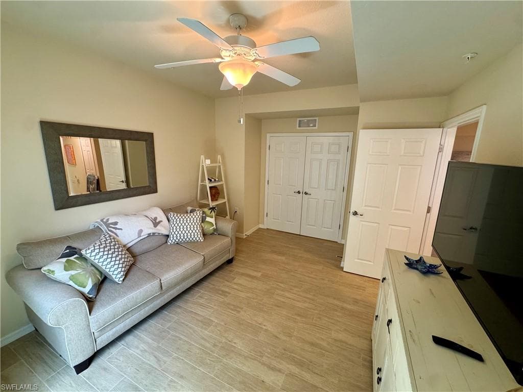 13761 Julias WAY 311-29