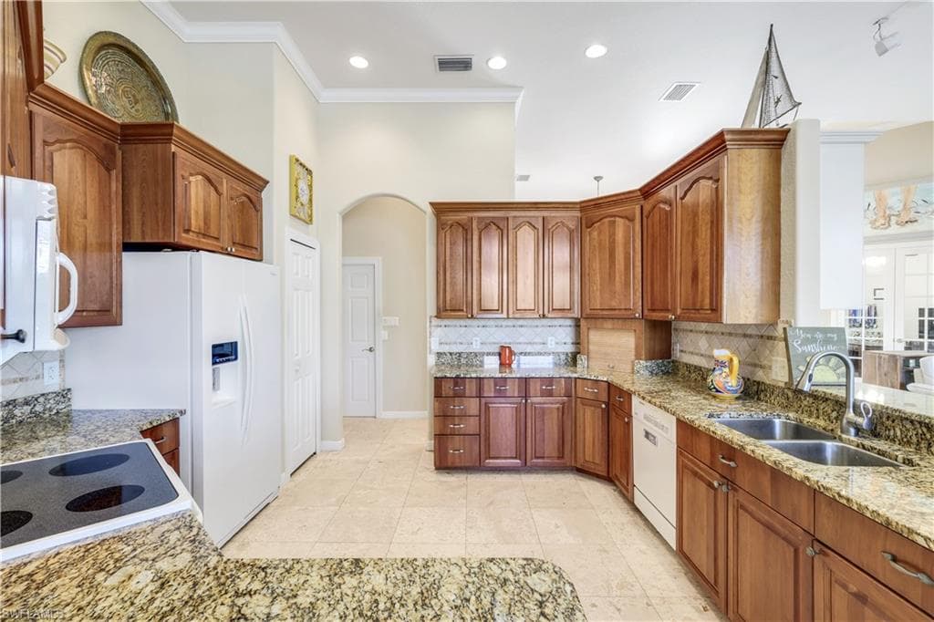 15930 Catalpa Cove DR-13