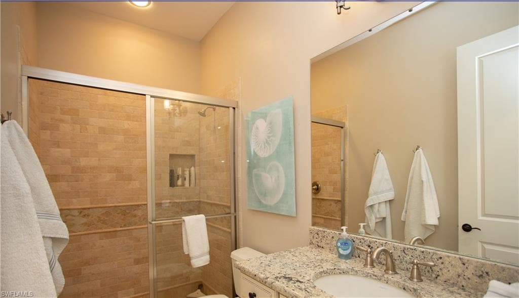 10155 Coconut RD-16