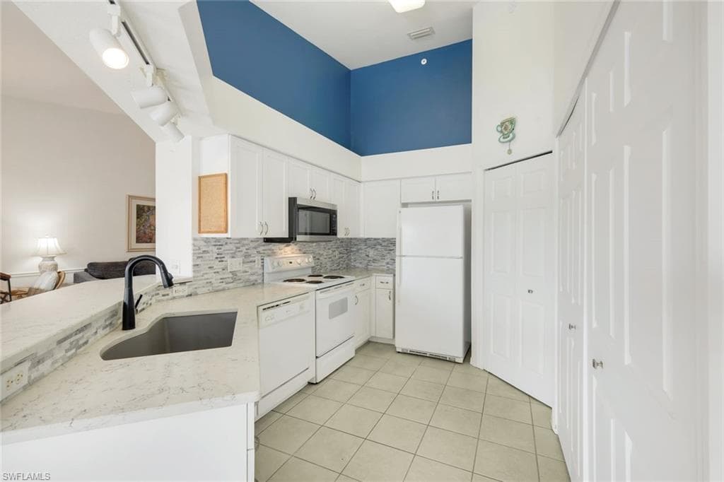 28851 Bermuda Lago CT 304-9