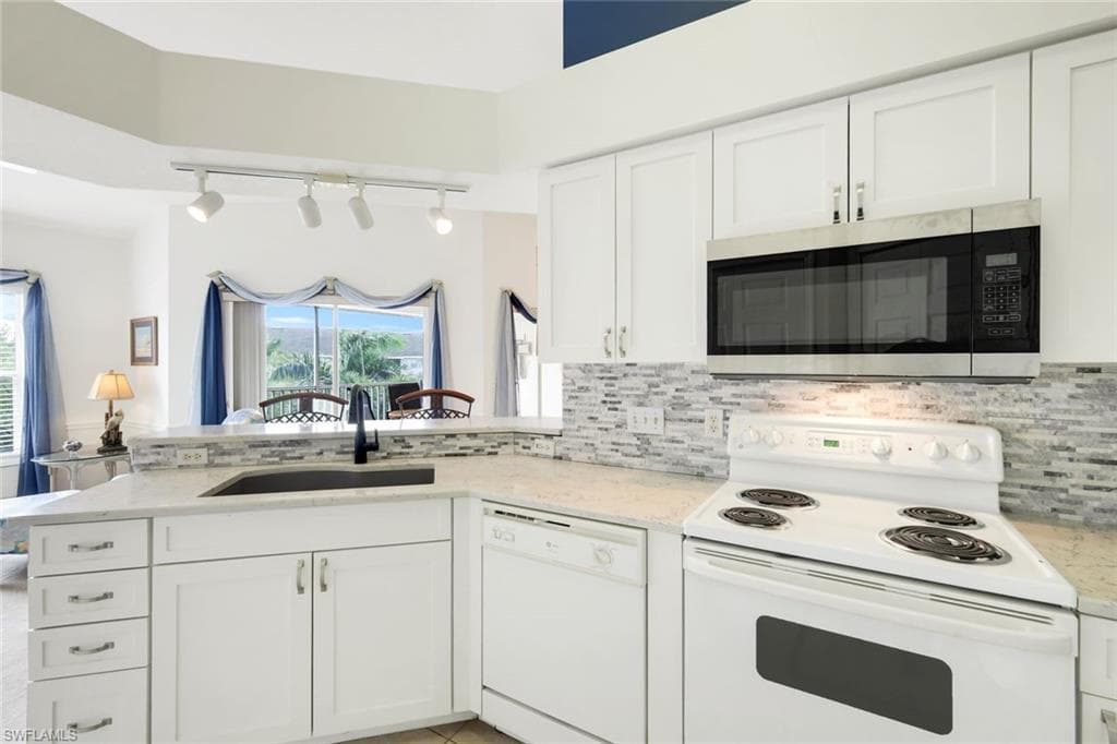 28851 Bermuda Lago CT 304-10
