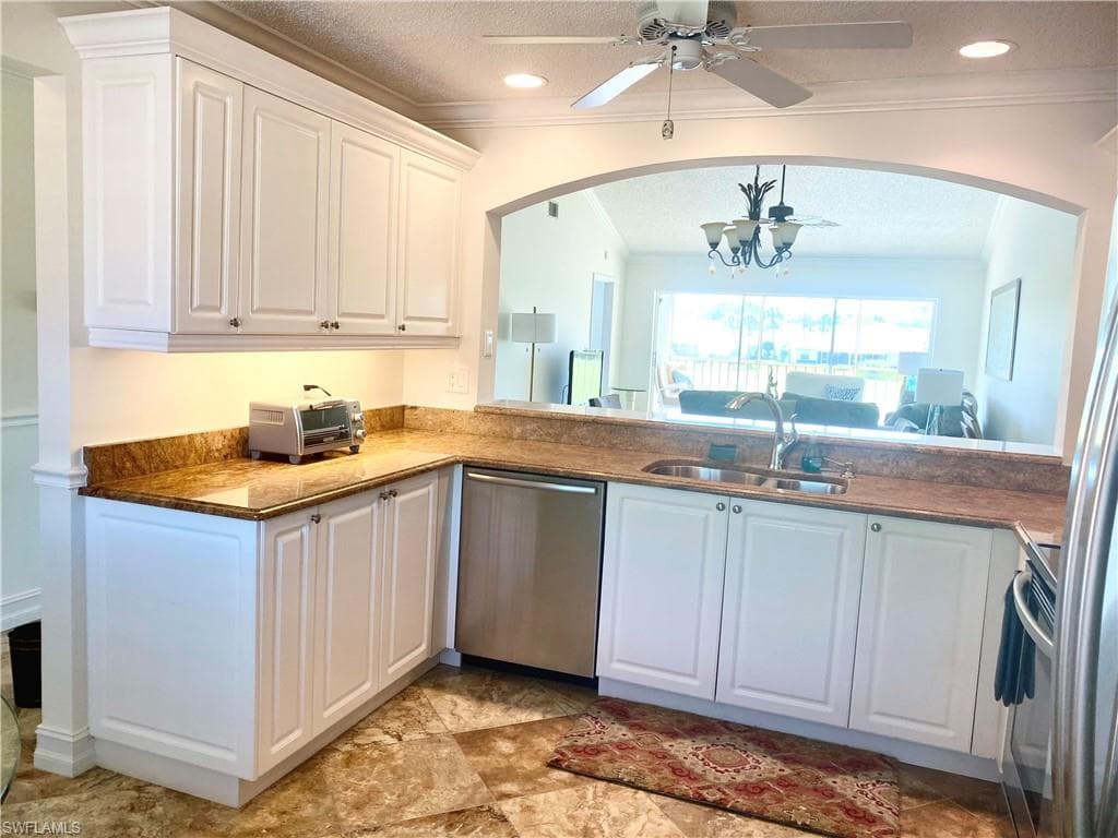 7145 Dennis CIR D-205-16
