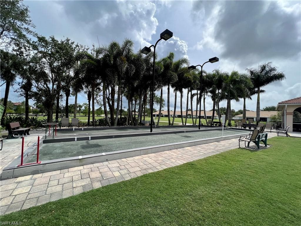 7145 Dennis CIR D-205-28