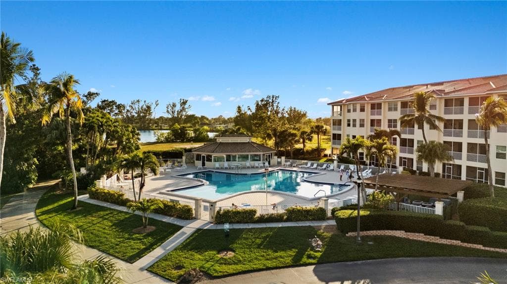 4015 Palm Tree BLVD 304-2