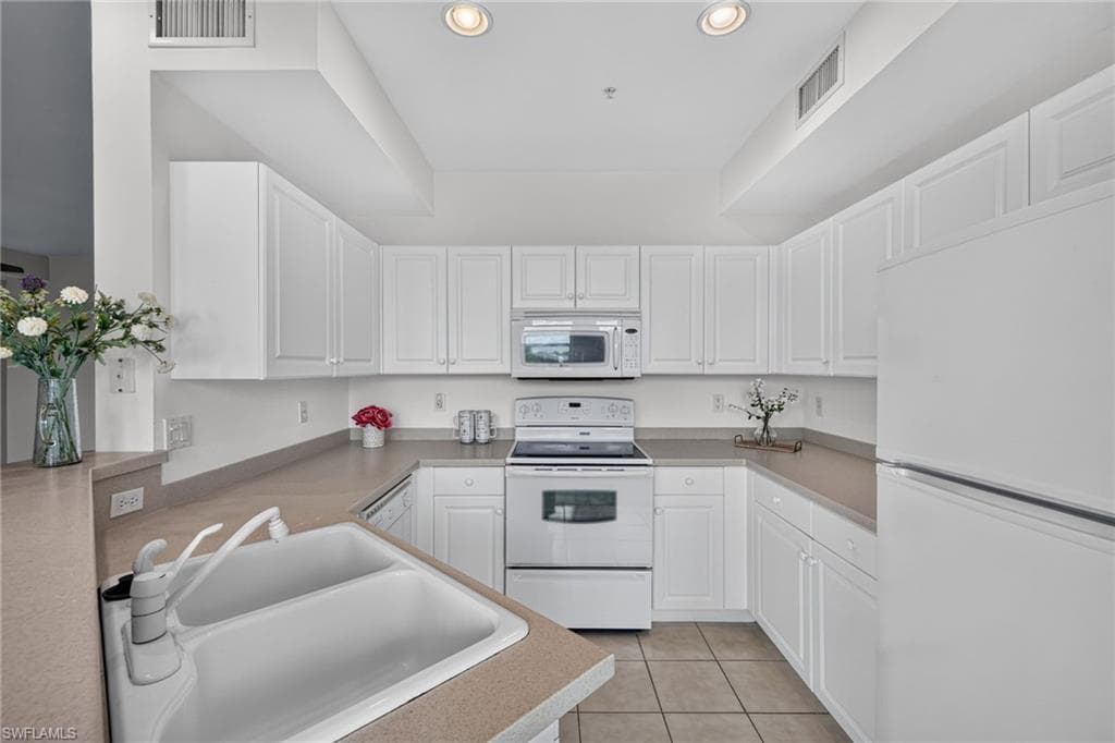 4015 Palm Tree BLVD 304-10