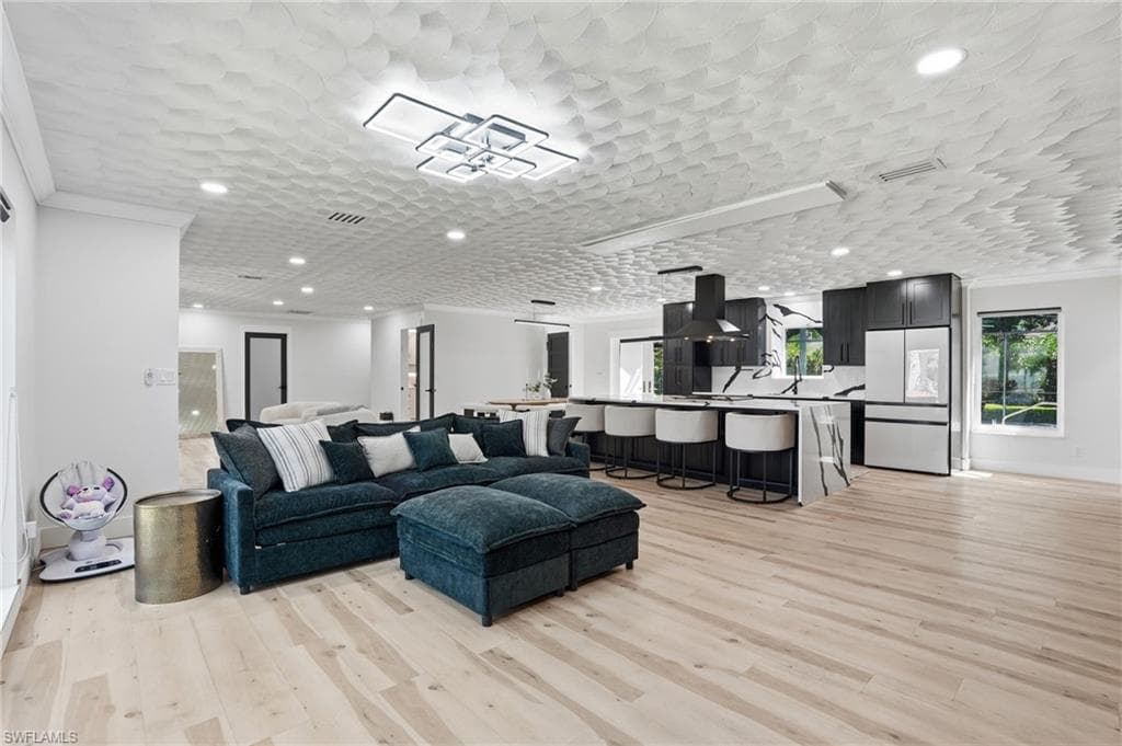 3931 W Riverside DR-5