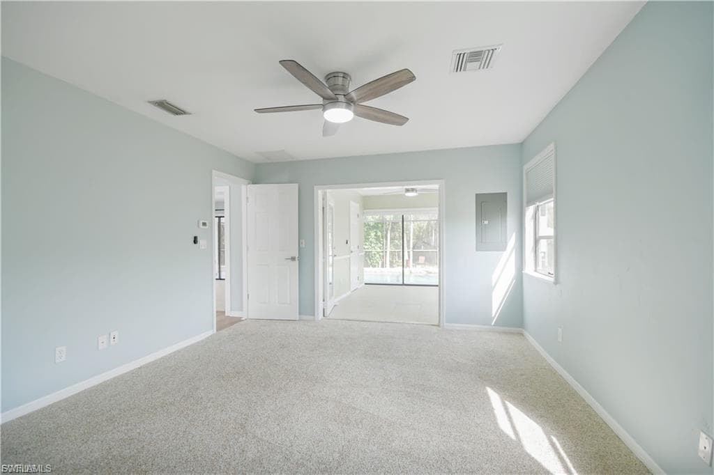 6686 Kestrel CIR-13
