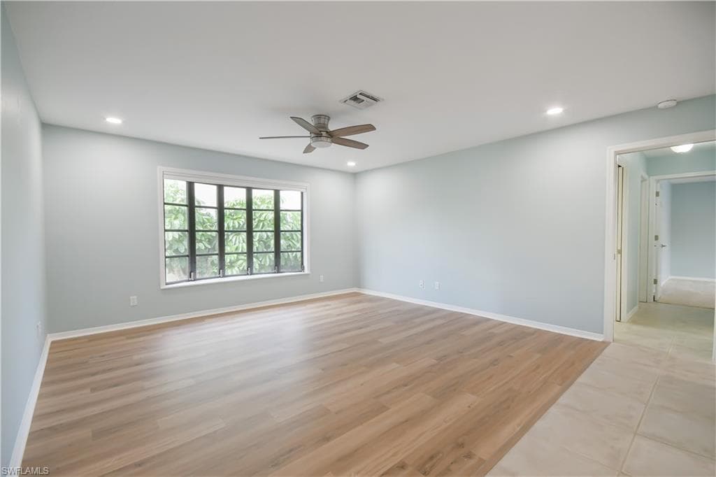6686 Kestrel CIR-22