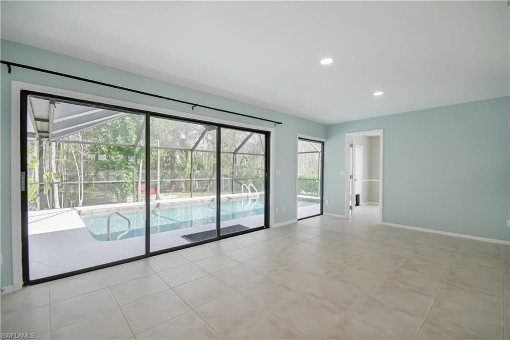 6686 Kestrel CIR-7