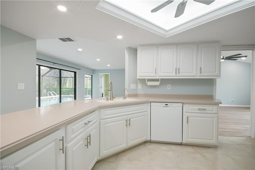 6686 Kestrel CIR-9