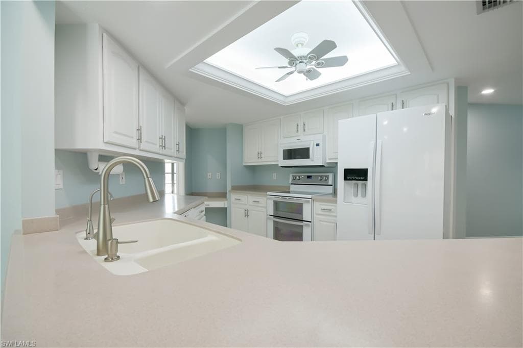 6686 Kestrel CIR-11