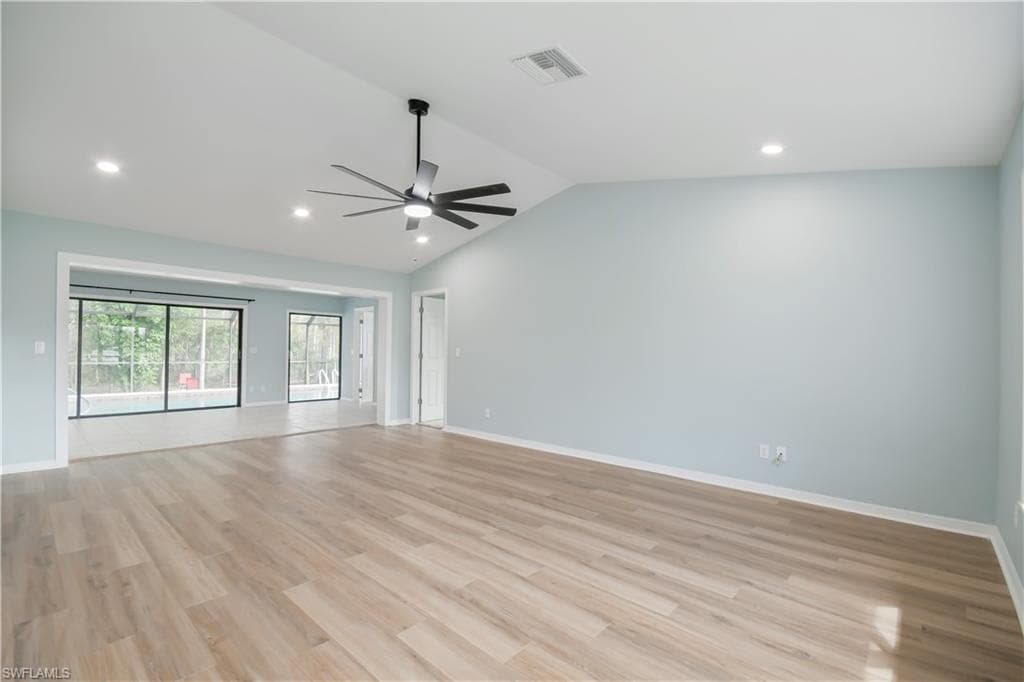 6686 Kestrel CIR-4