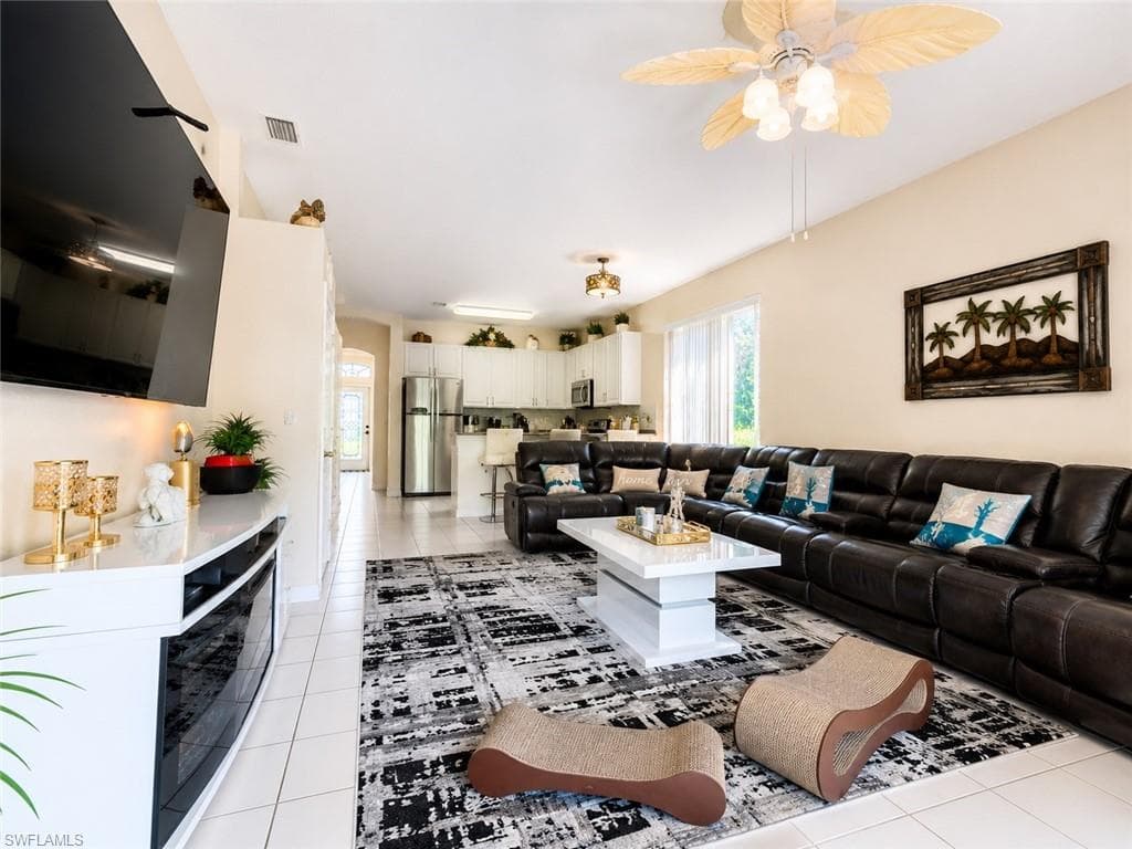 7928 Summer Lake CT-3