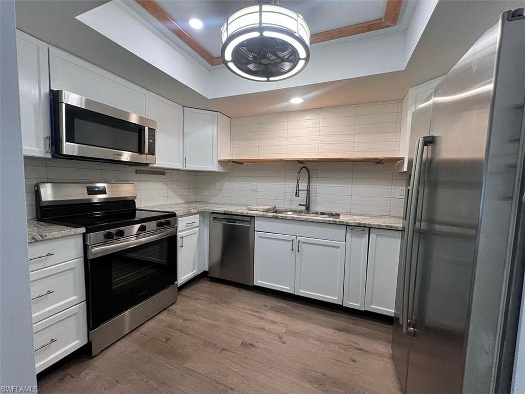 3906 SE 11th PL 606-1