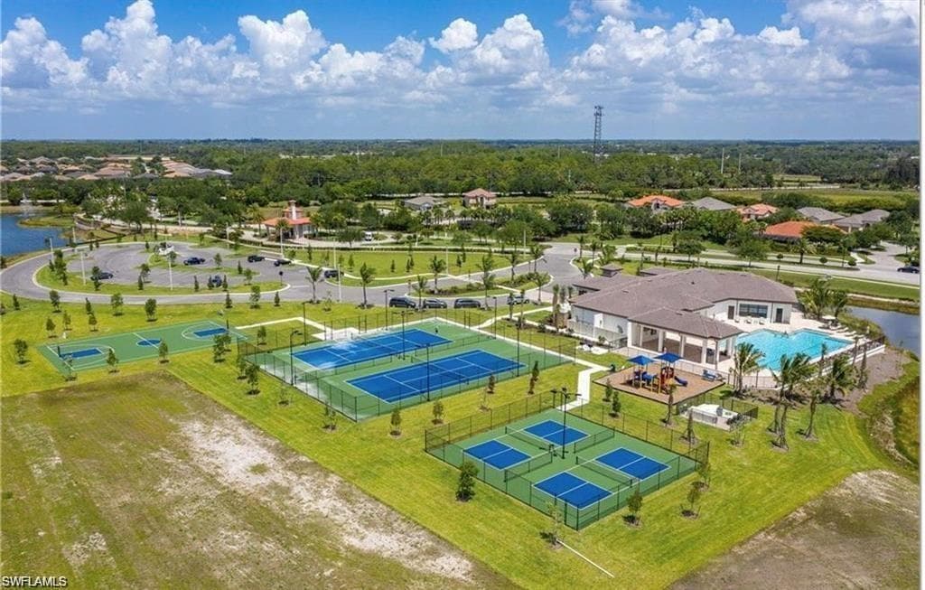 14267 Oviedo PL-24