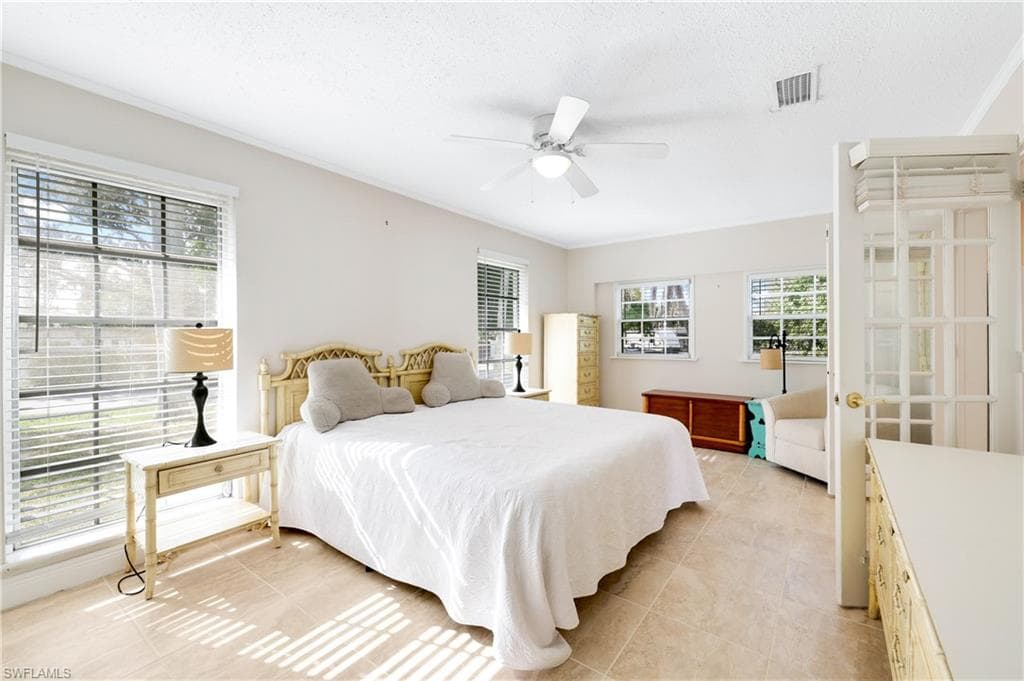 3461 Lakeview DR-24
